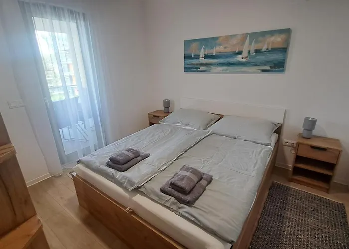 Vitorlas * שיופוק